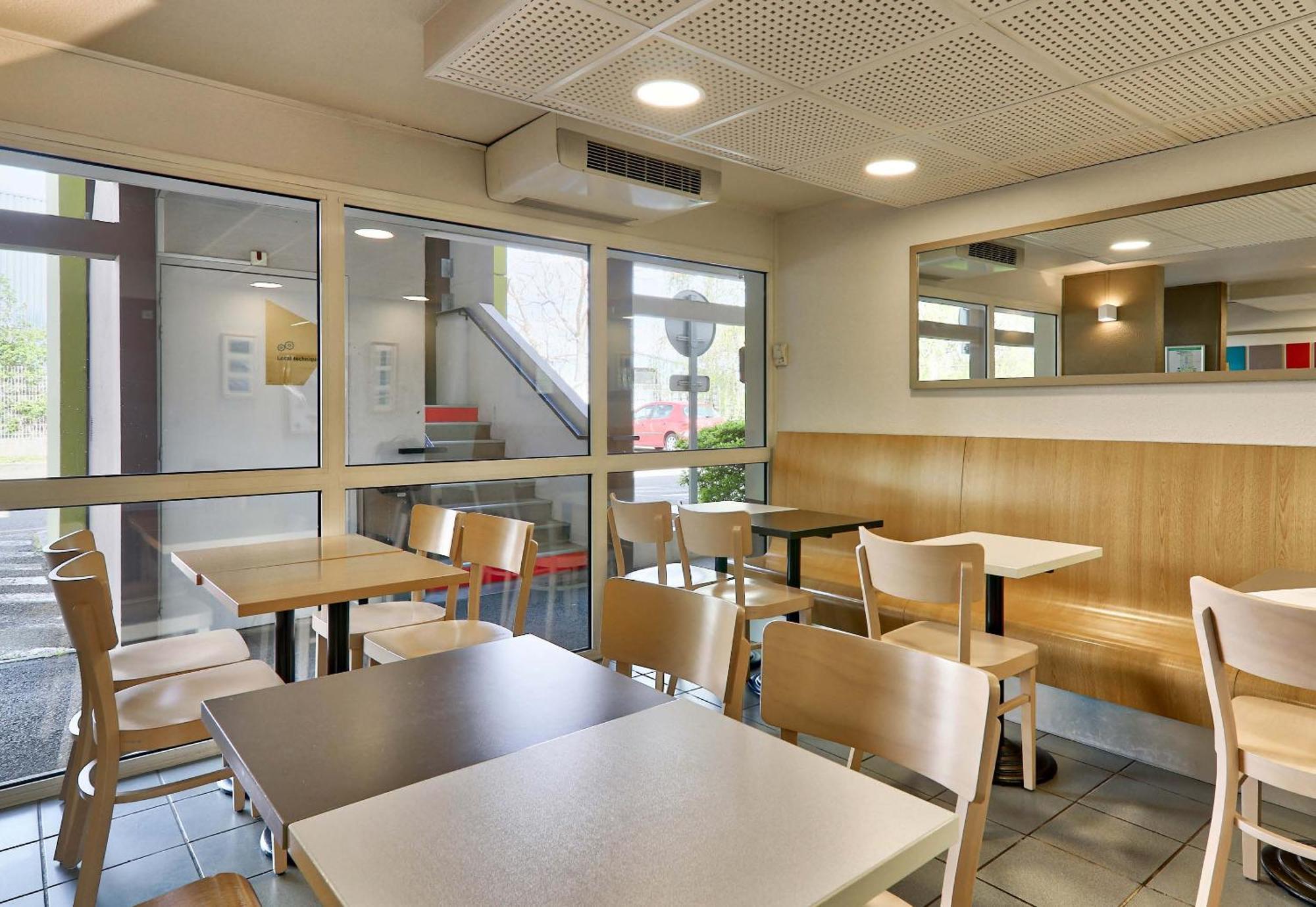 B&B Hotel Clermont-Ferrand Le Brezet Aeroport Εξωτερικό φωτογραφία