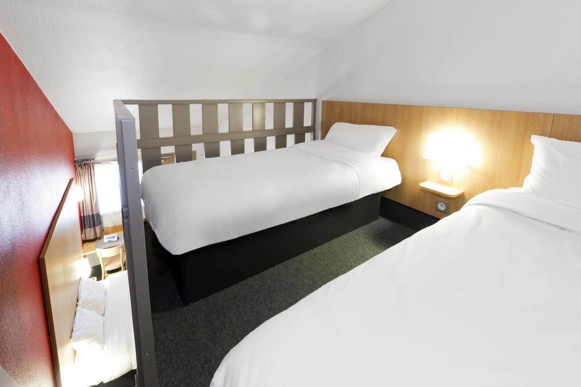 B&B Hotel Clermont-Ferrand Le Brezet Aeroport Εξωτερικό φωτογραφία