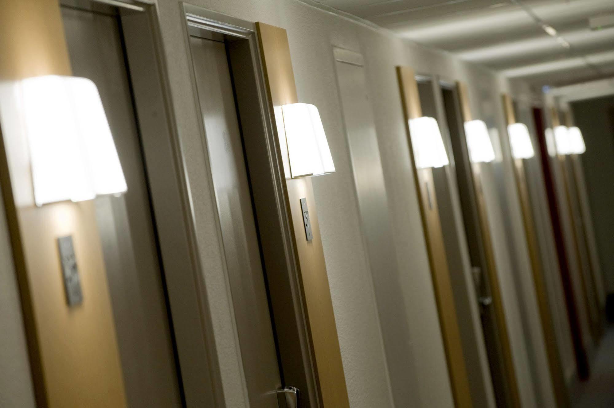 B&B Hotel Clermont-Ferrand Le Brezet Aeroport Εξωτερικό φωτογραφία